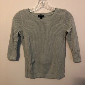 Lightweight Three Quarter Sleeve Light Green Sweater by The Limited Size Small